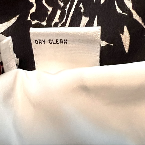 TALBOTS SILK SKIRT FULLY LINED - Picture 5 of 5